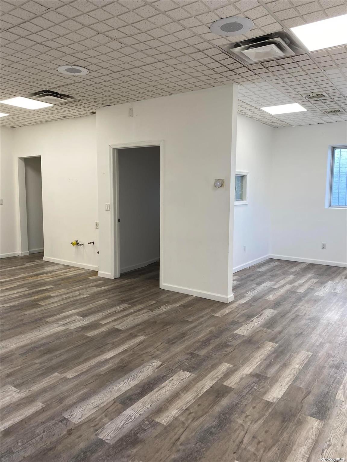 #5 photo, 1940 Great Neck Road, サフォーク郡 Copiague , NY 11726