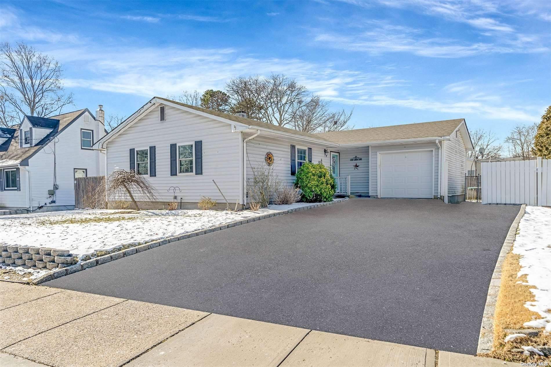 #1 photo, 106 Patchogue Holbrook Road, Ronkonkoma , NY 11779