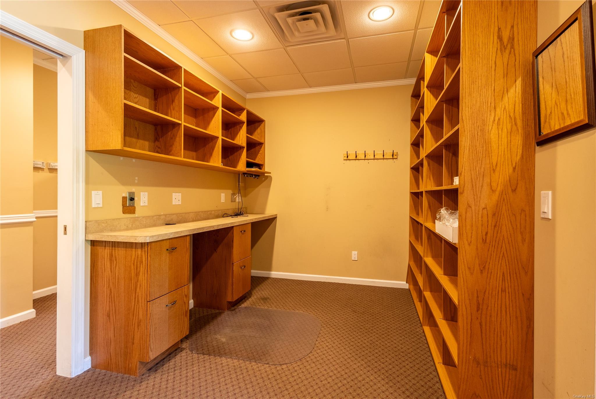 #12 photo, 189 Main- Suite A Road, サフォーク郡 Riverhead , NY 11901