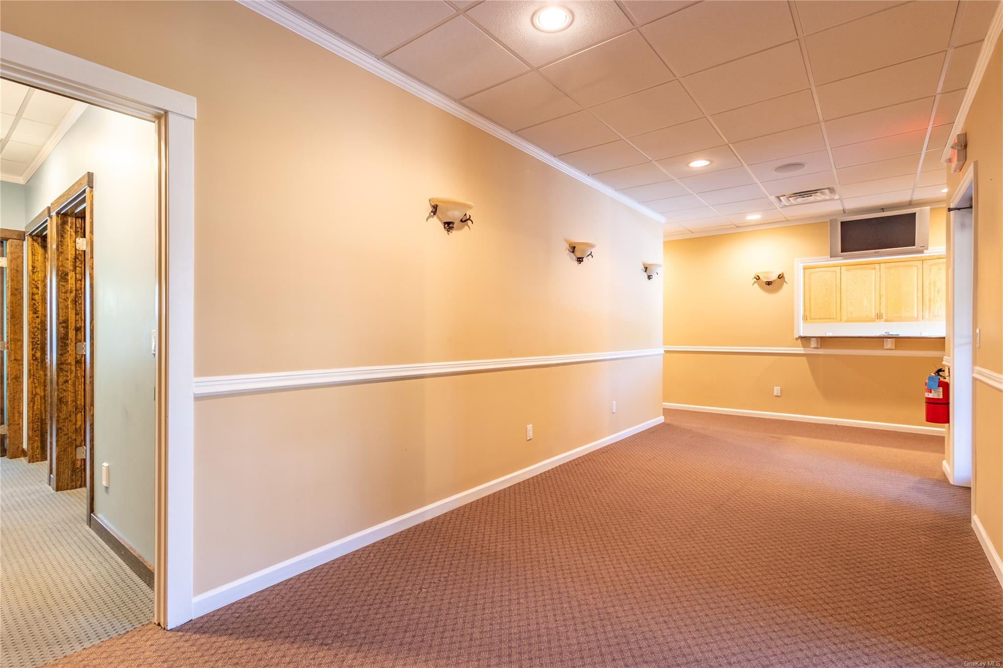 #7 photo, 189 Main- Suite A Road, サフォーク郡 Riverhead , NY 11901