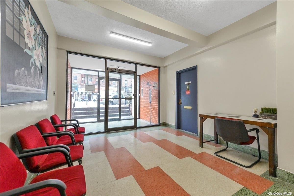 #6 photo, 141-05 Northern Boulevard, クイーンズ区 Flushing , NY 11354