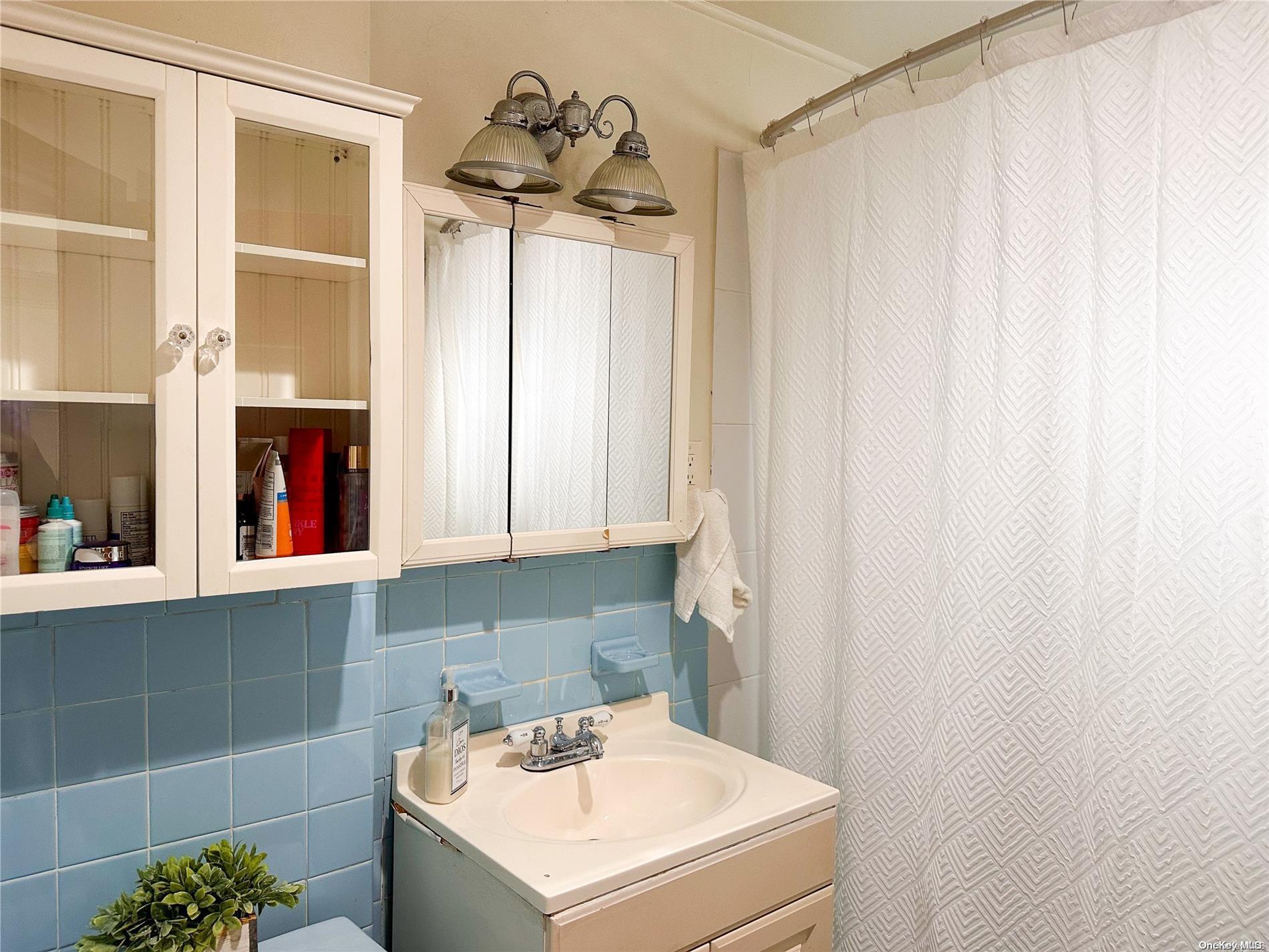 #12 photo, 26-44 92nd Street, Куинс ‖ Flushing , NY 11369