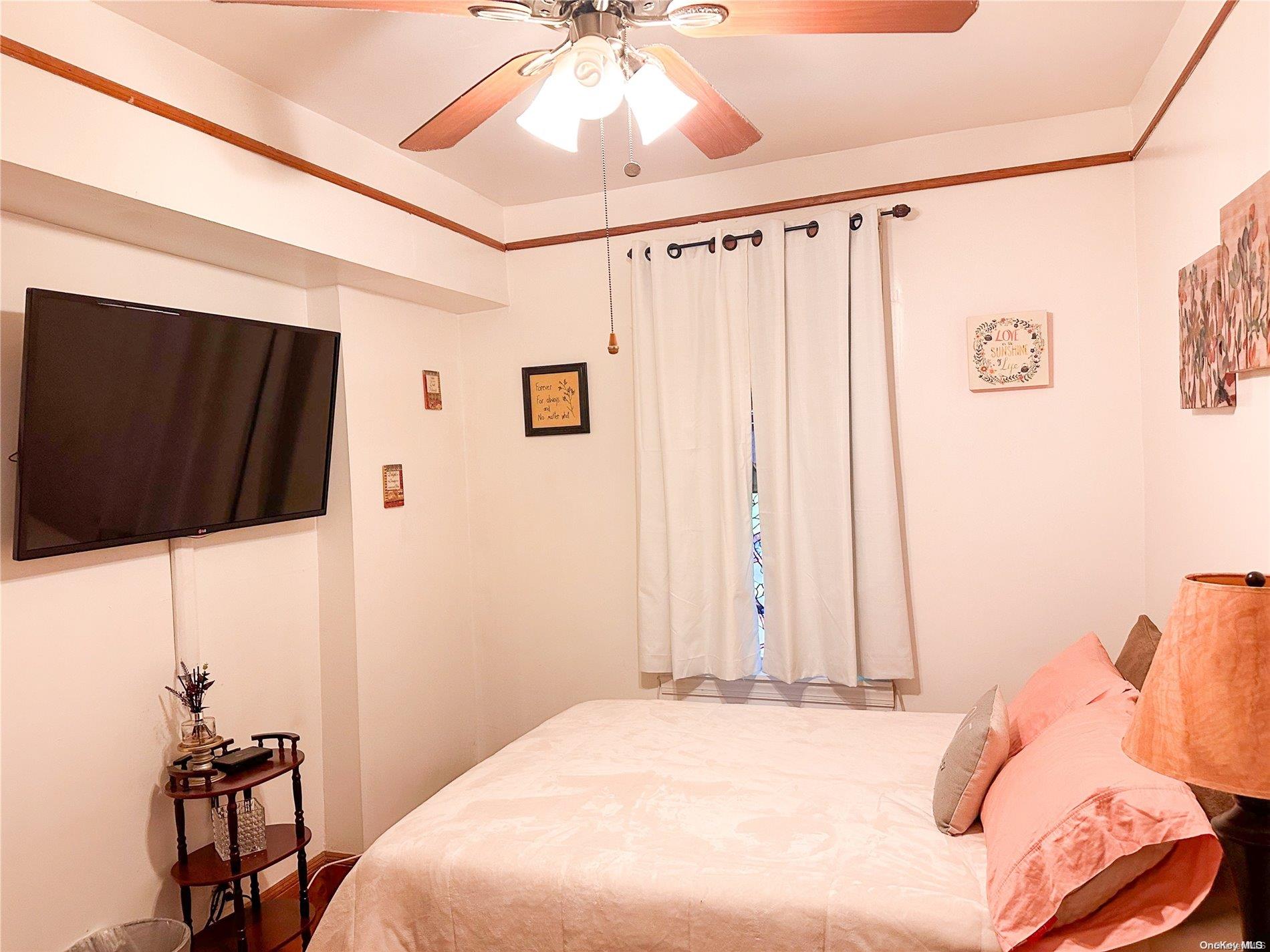 #7 photo, 26-44 92nd Street, Куинс ‖ Flushing , NY 11369