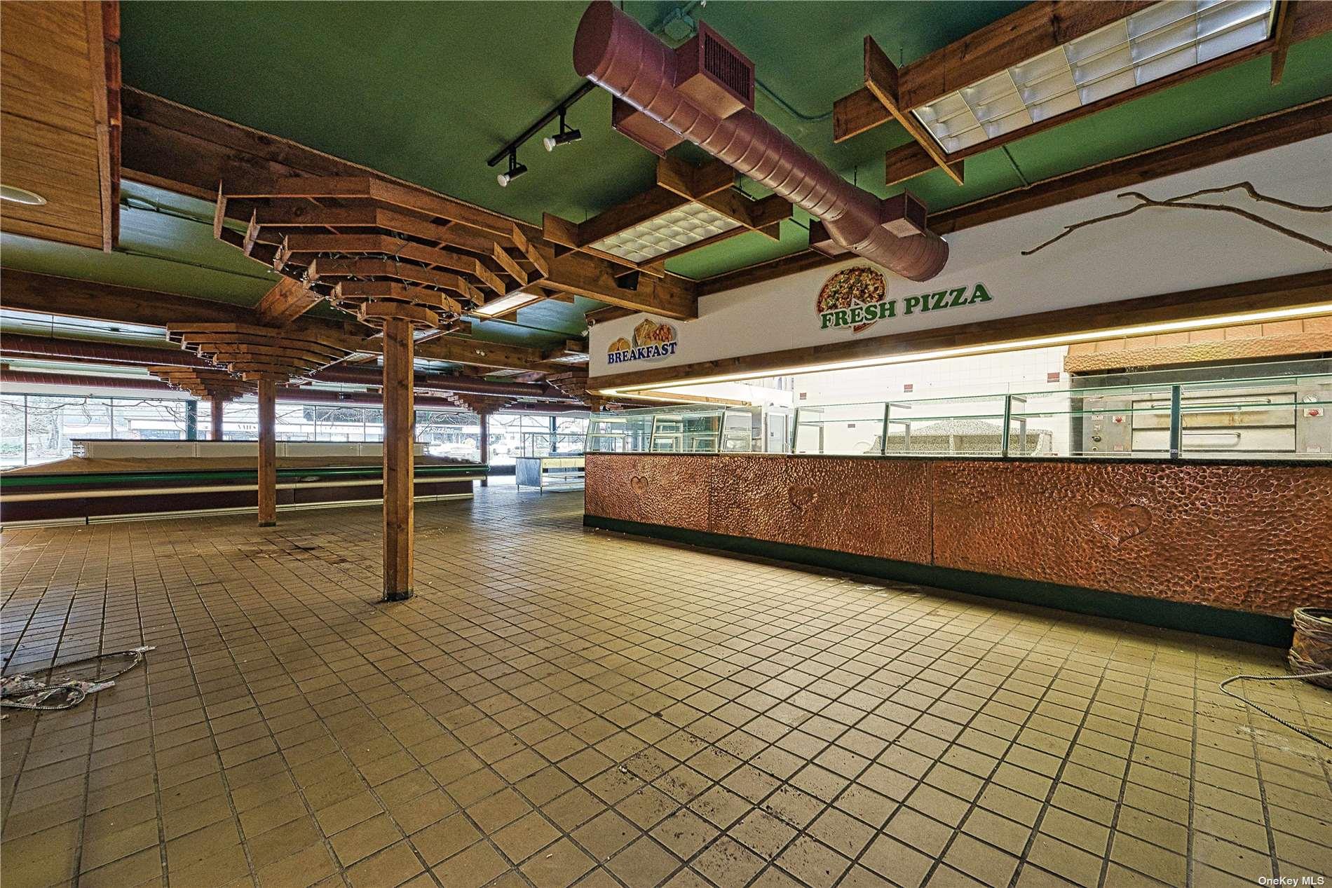 #19 photo, 80 E Main Street, サフォーク郡 Huntington , NY 11743