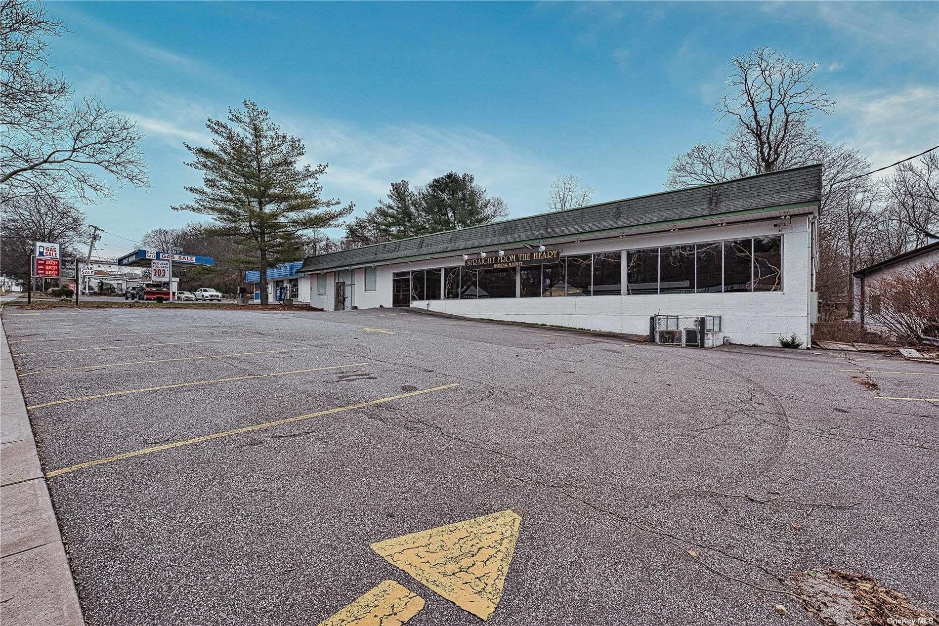 #2 photo, 80 E Main Street, サフォーク郡 Huntington , NY 11743