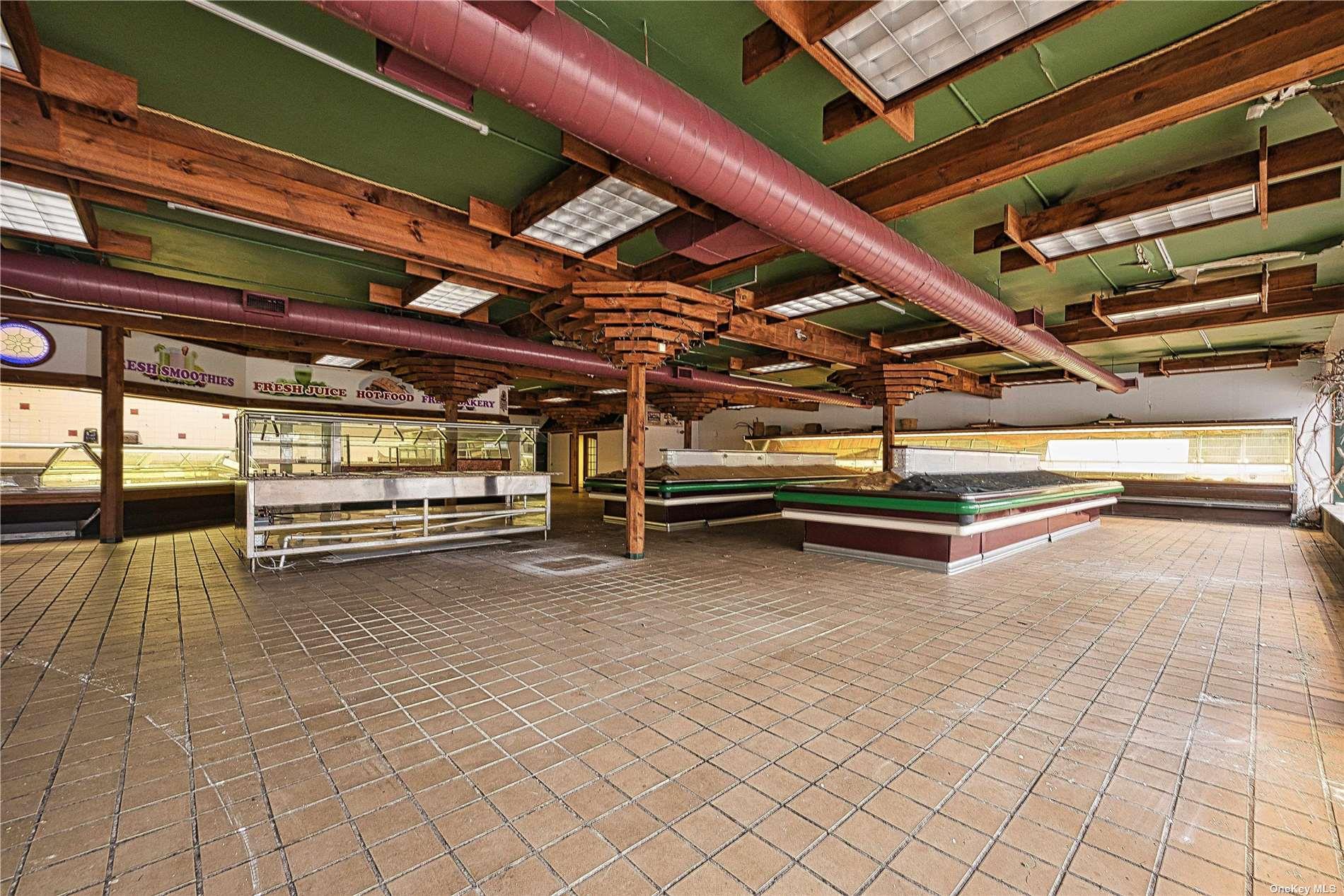 #7 photo, 80 E Main Street, サフォーク郡 Huntington , NY 11743