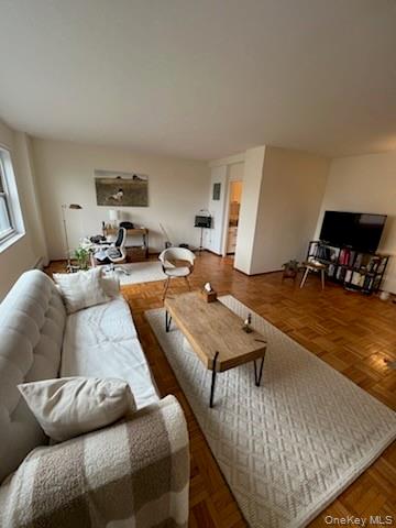 #7 photo, 4 E Fordham Hill Oval, Bronx , NY 10468