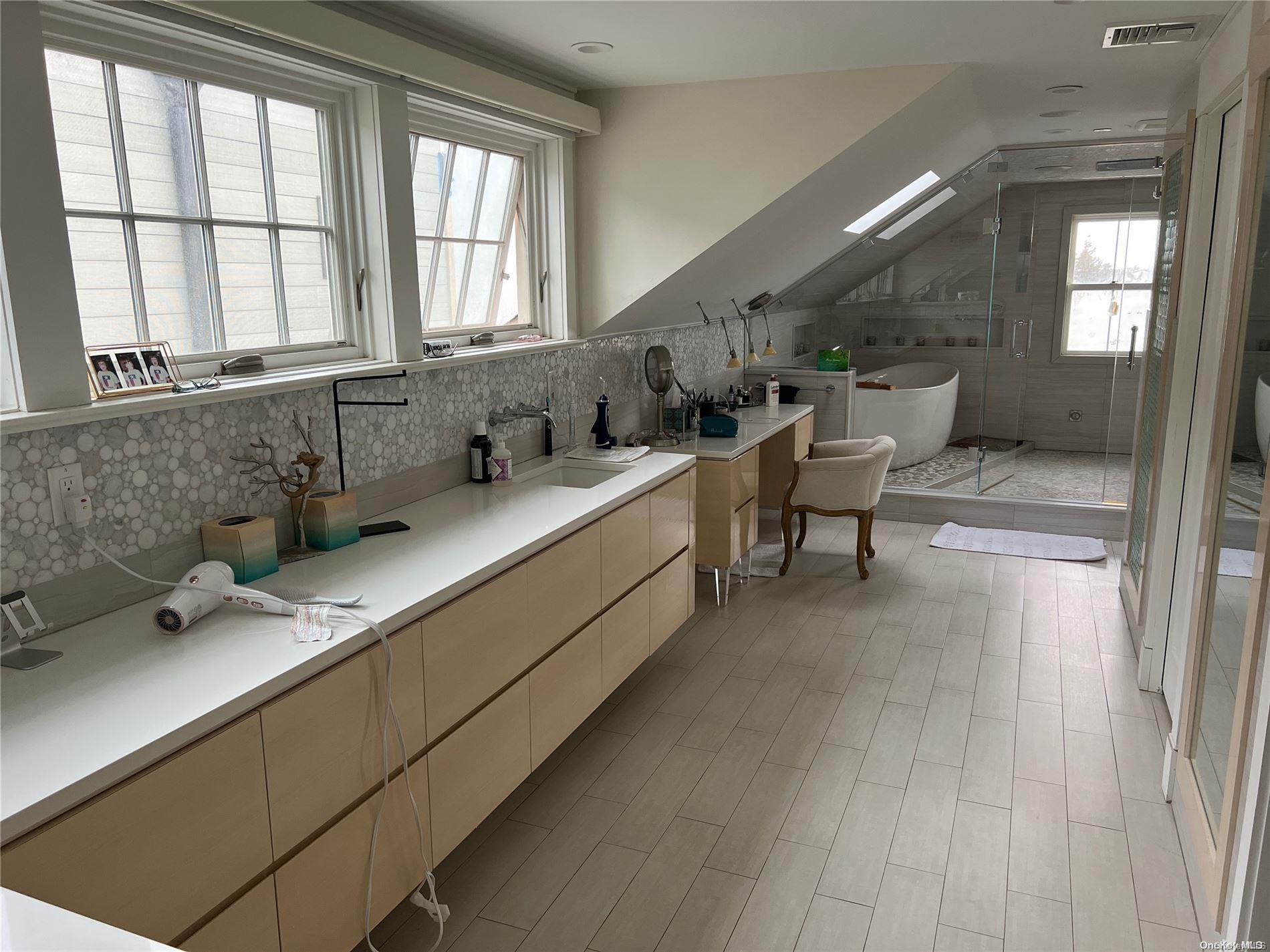 #8 photo, 36 Mineola, ナッソー郡 Point Lookout , NY 11569