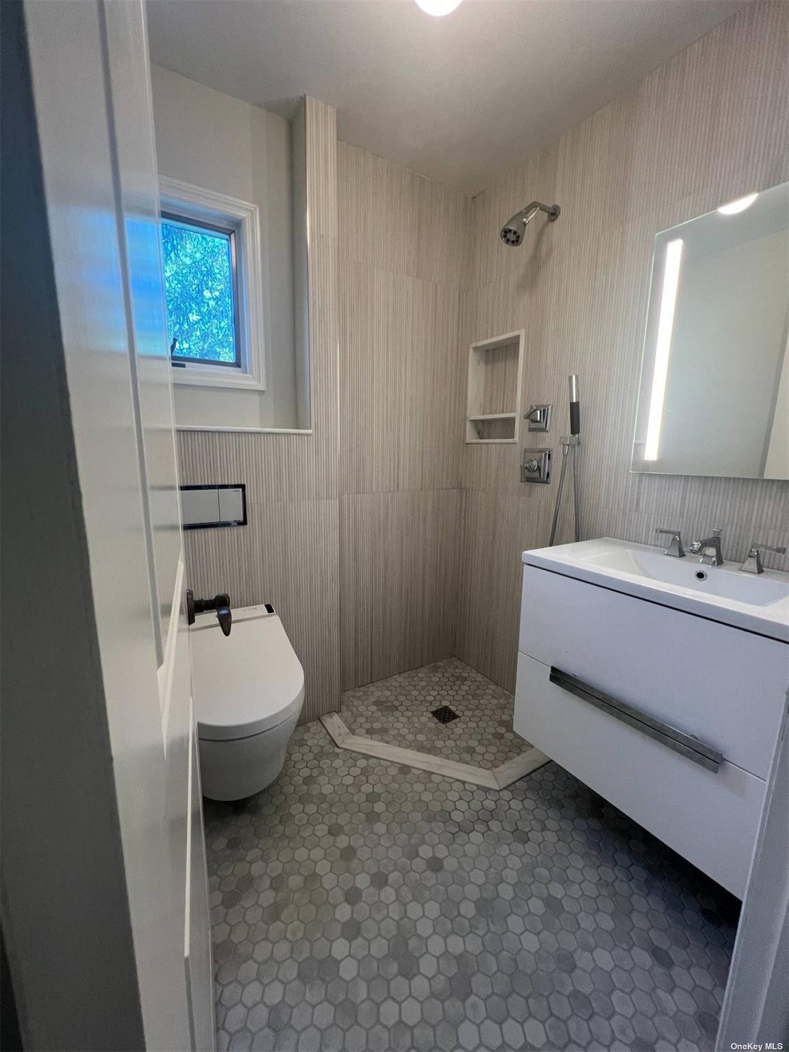 #12 photo, 686 Hill Street, サフォーク郡 Southampton , NY 11968