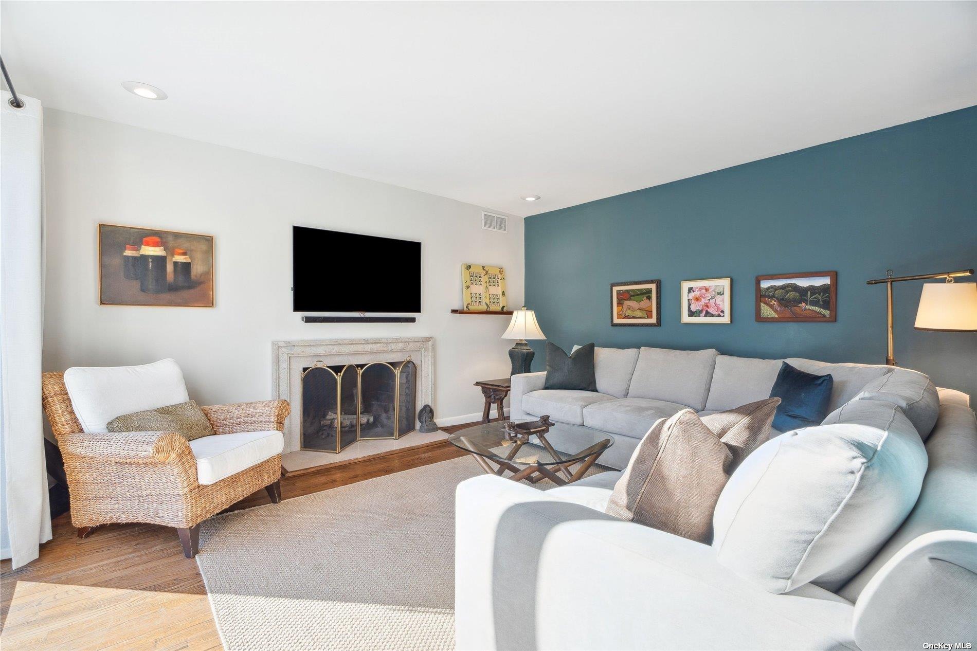 #7 photo, 686 Hill Street, サフォーク郡 Southampton , NY 11968