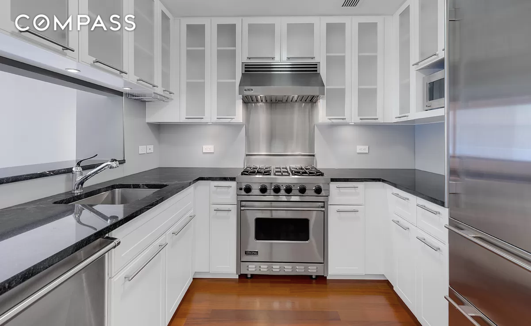 #1 photo, 45 Park Avenue, Murray Hill , NY 10016