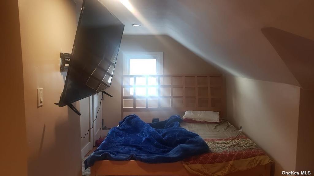 #9 photo, 644 Guy Lombardo Avenue, ナッソー郡 Freeport , NY 11520