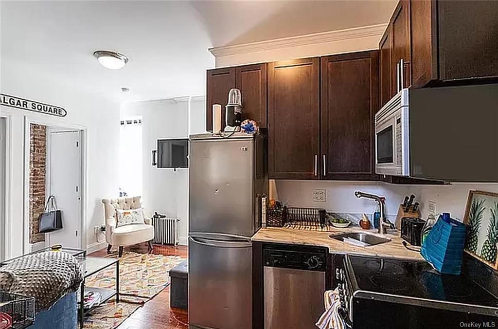 #1 photo, 211 Avenue, 曼哈顿 New York , NY 10009