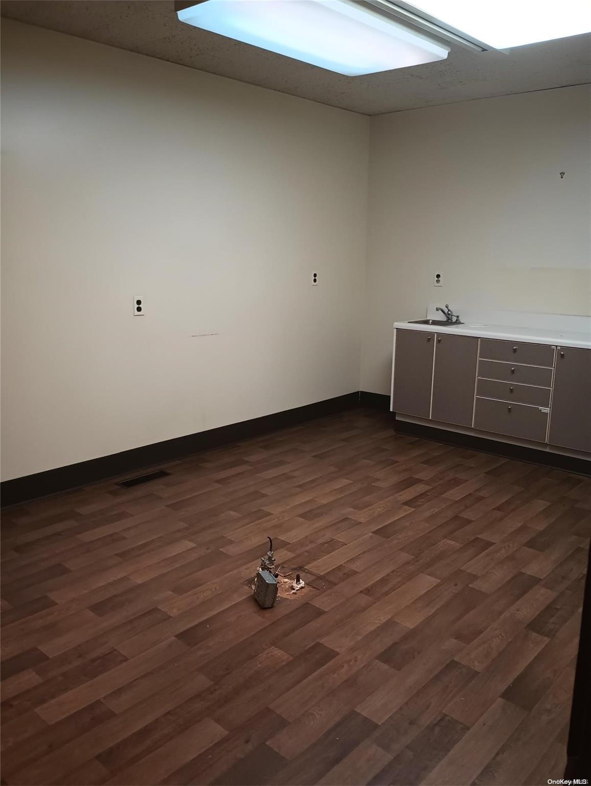 #9 photo, 299 Main Street, サフォーク郡 Northport , NY 11768