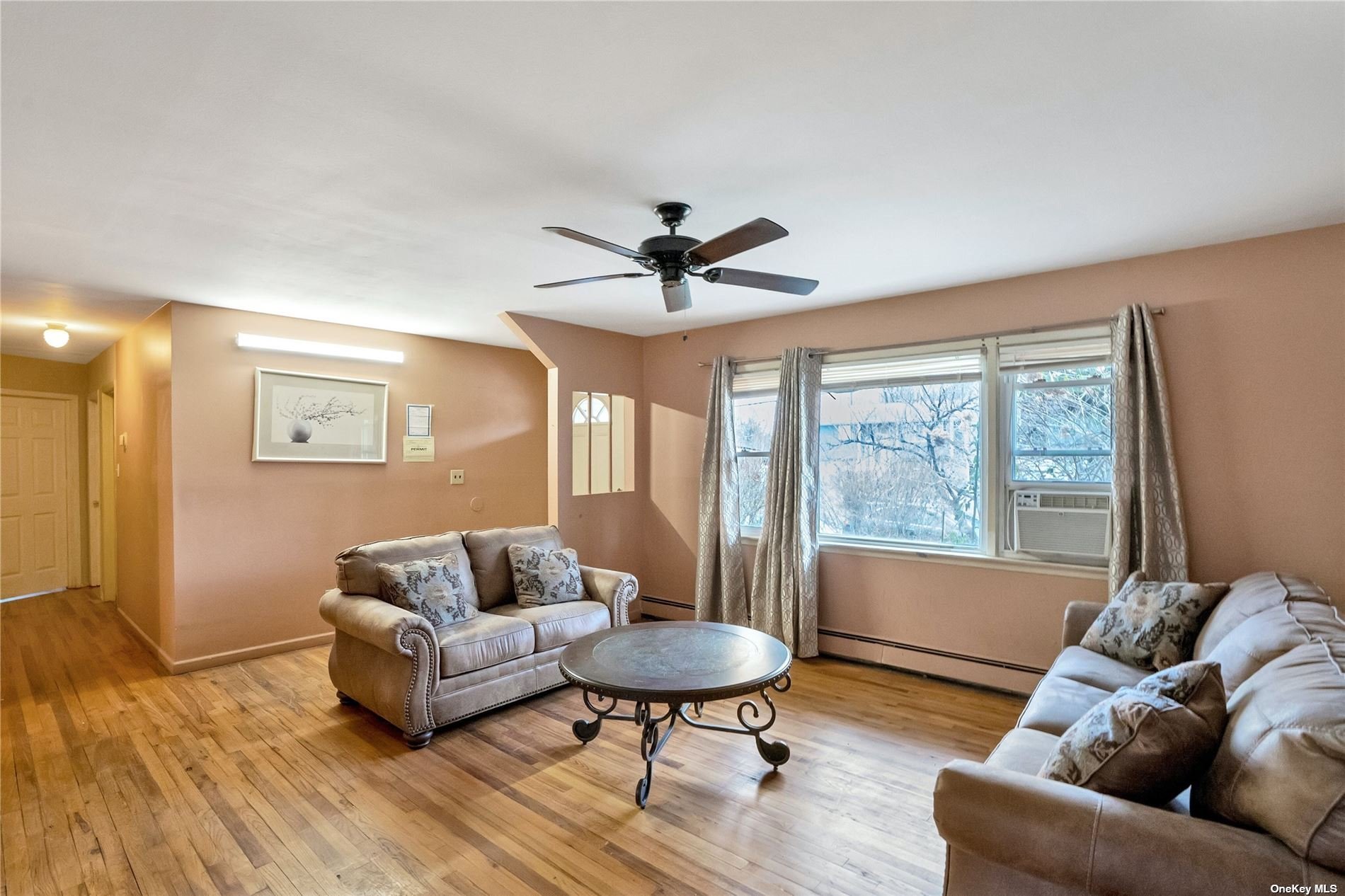 售62万5 1050 Karshick Street, 东长岛 Bohemia , NY 11716 MLS 3529004