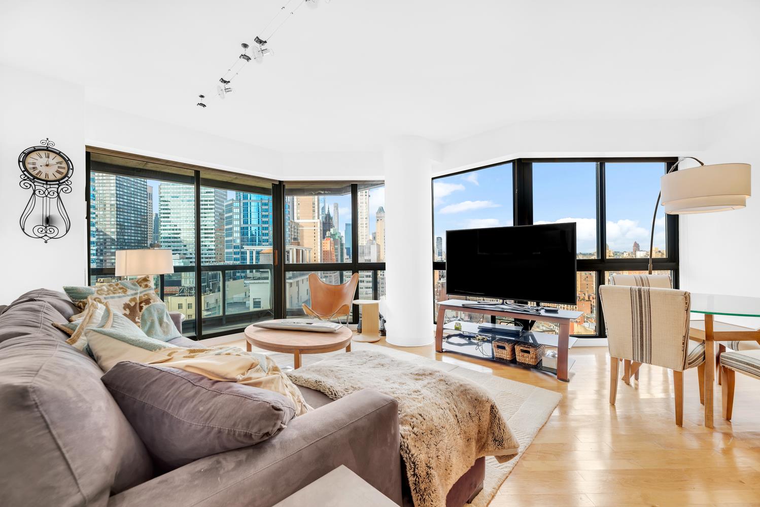 #1 photo, 200 East 61st Street, 曼哈顿 上东城 Lenox Hill , NY 10065