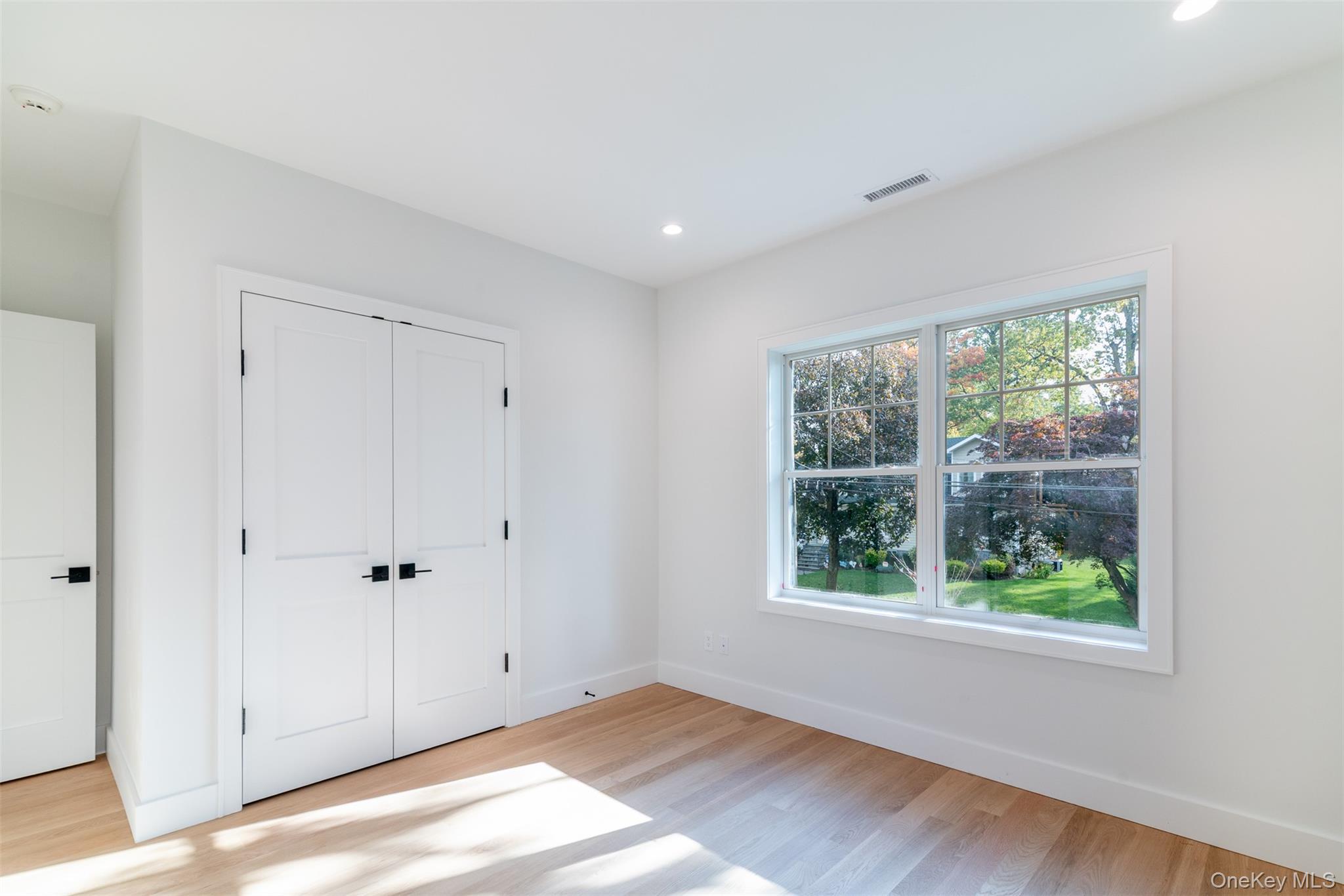 #15 photo, 233 Nelson Road, Scarsdale , NY 10583