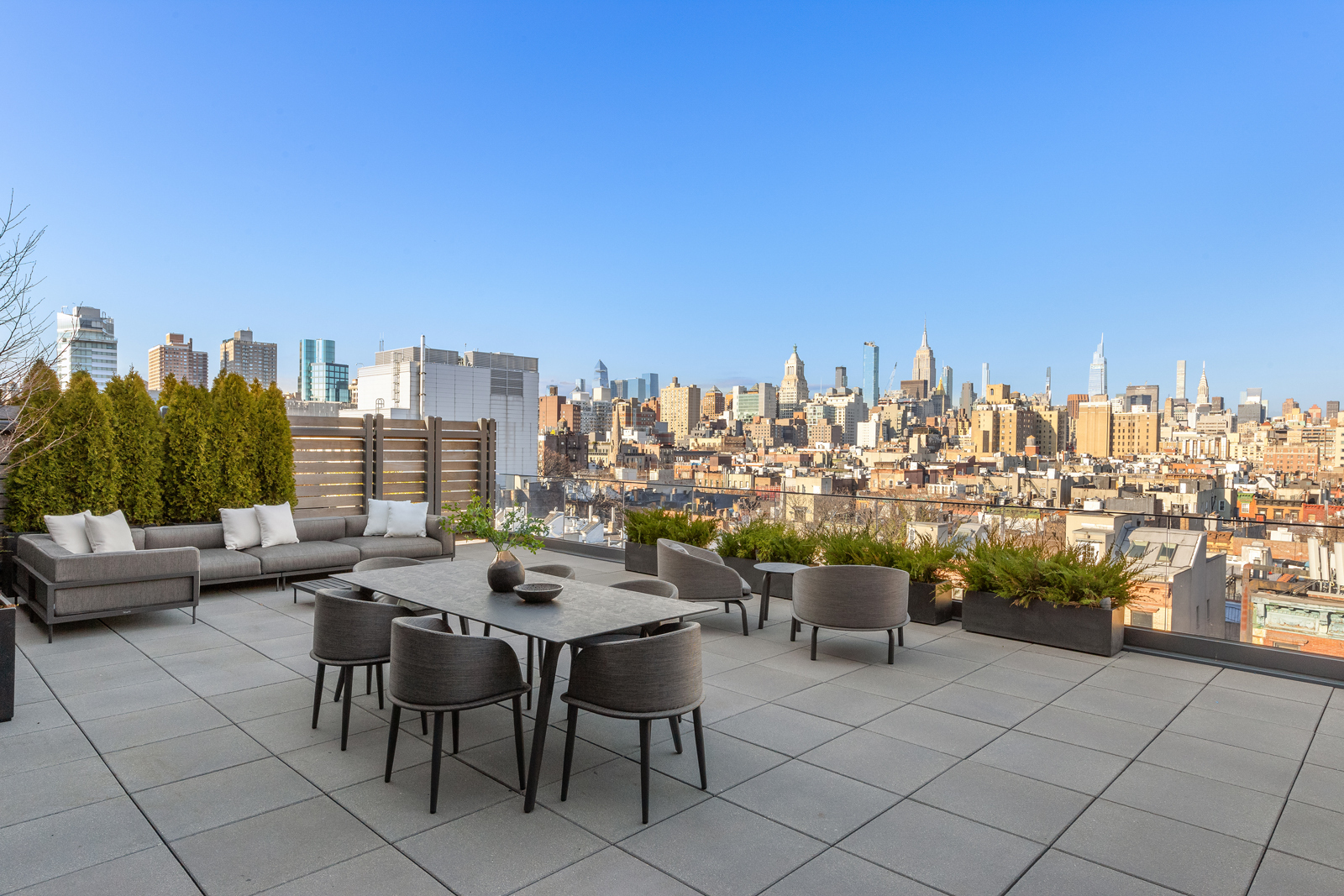 #11 photo, 75 1ST Avenue, マンハッタン East Village , NY 10003