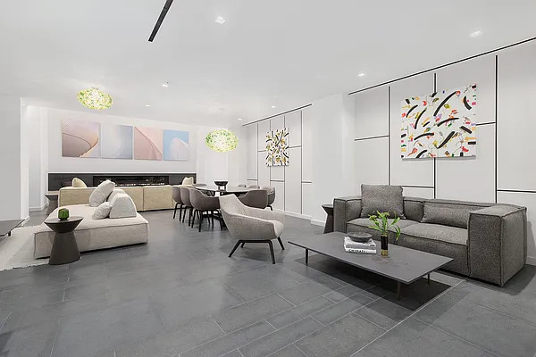 #18 photo, 75 1ST Avenue, マンハッタン East Village , NY 10003