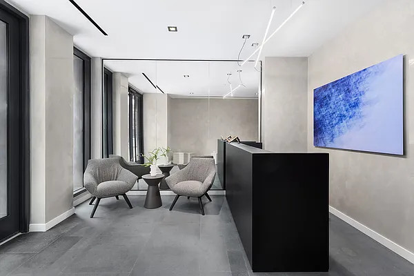 #22 photo, 75 1ST Avenue, マンハッタン East Village , NY 10003