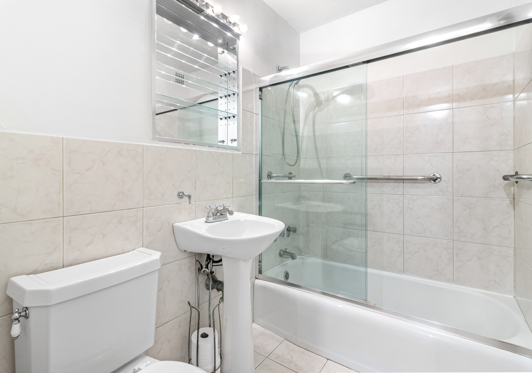 #1 photo, 300 E 33RD Street, KIPS , NY 10016