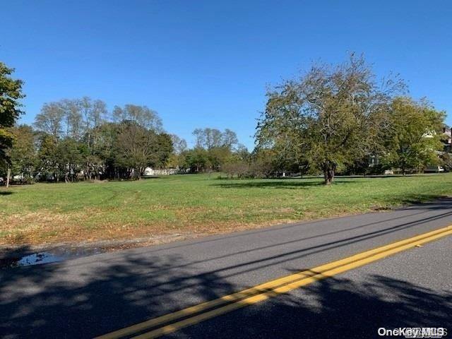 #9 photo, 385 New Suffolk Avenue, Mattituck , NY 11952