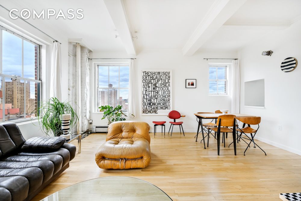 #1 photo, 143 Ave B, East Village , NY 10009