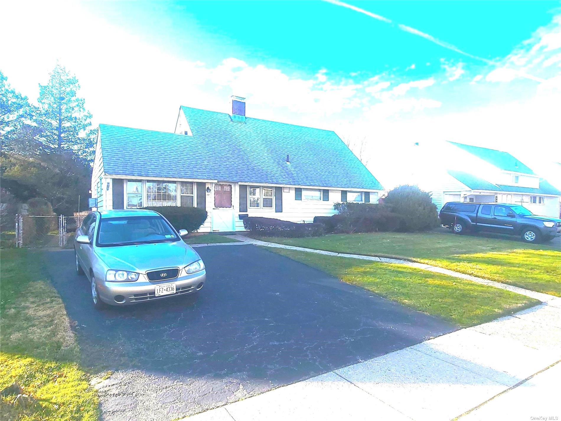 #1 photo, 42 Tanager Lane, 長島 Levittown , NY 11756