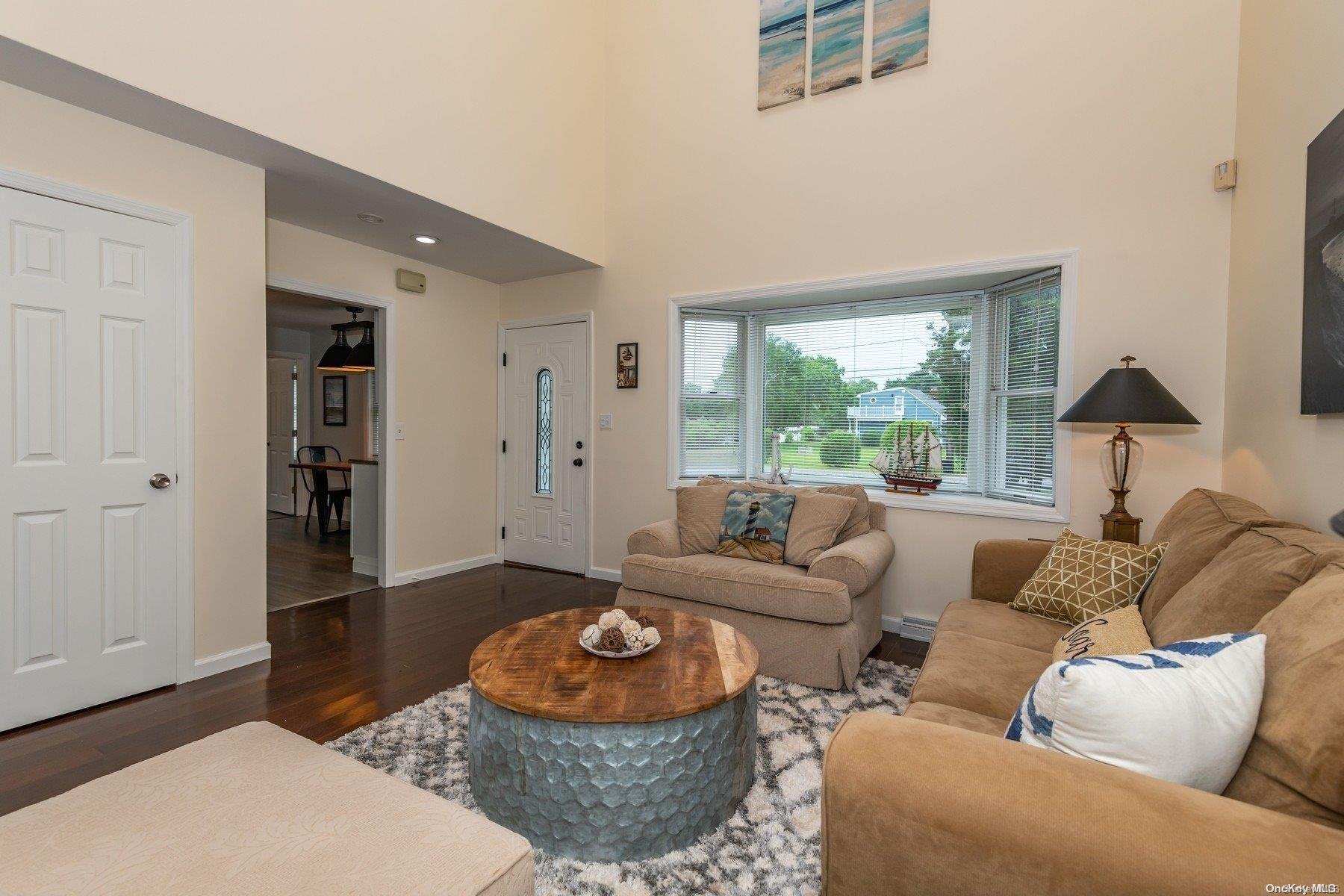 #3 photo, 5 Hyler Drive, サフォーク郡 Hampton Bays , NY 11946