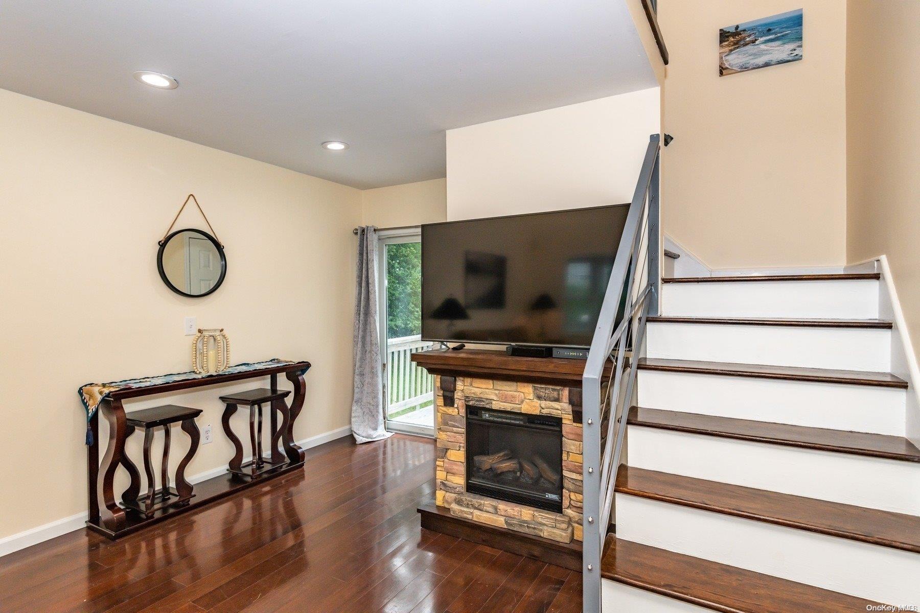 #5 photo, 5 Hyler Drive, サフォーク郡 Hampton Bays , NY 11946