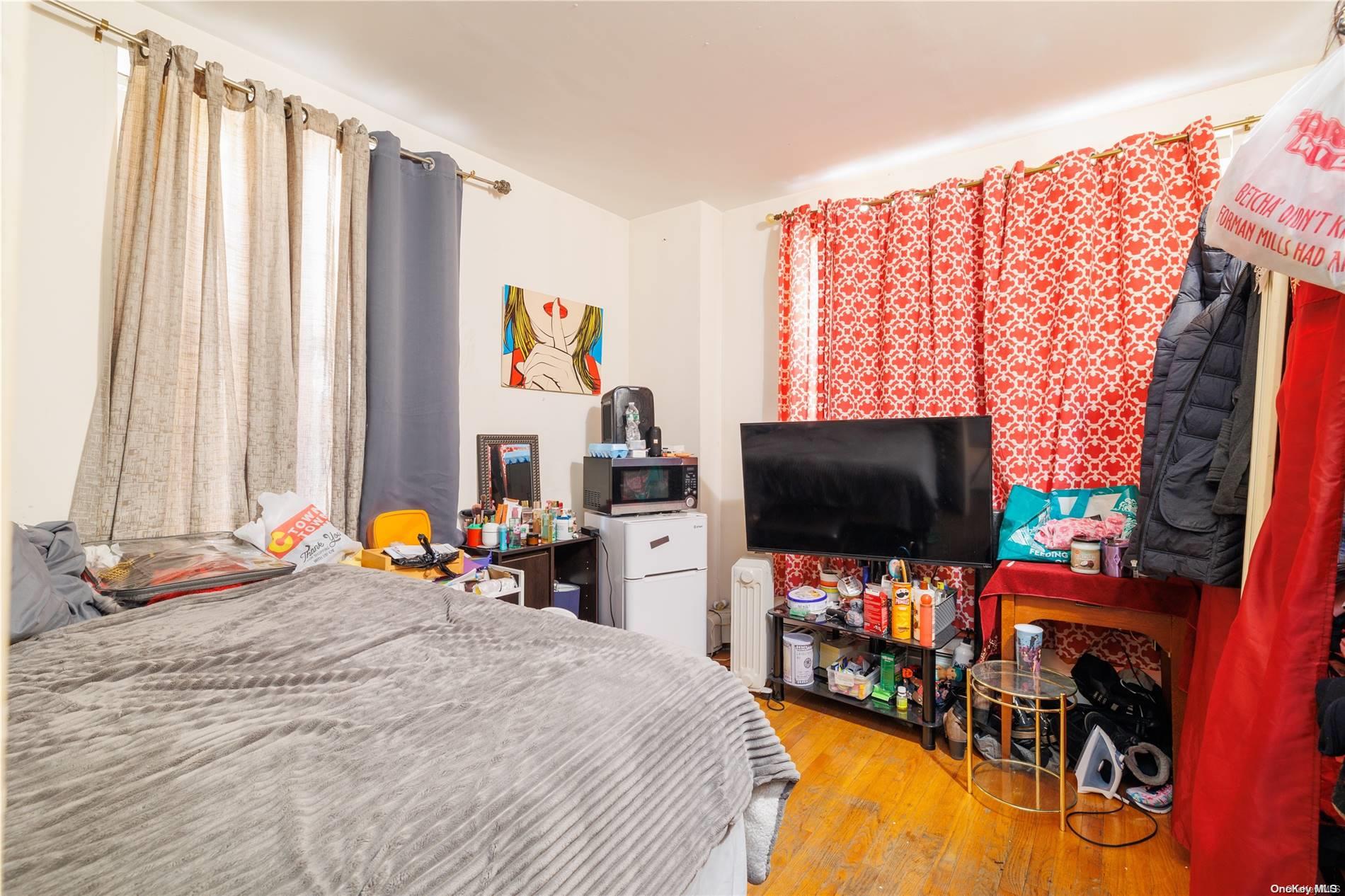 #14 photo, 838 Courtlandt Avenue, Bronx , NY 10451