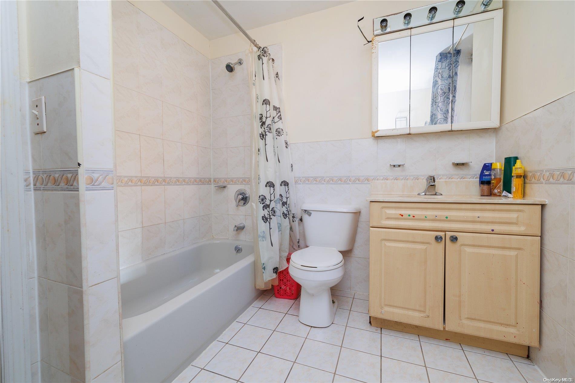 #3 photo, 838 Courtlandt Avenue, Bronx , NY 10451