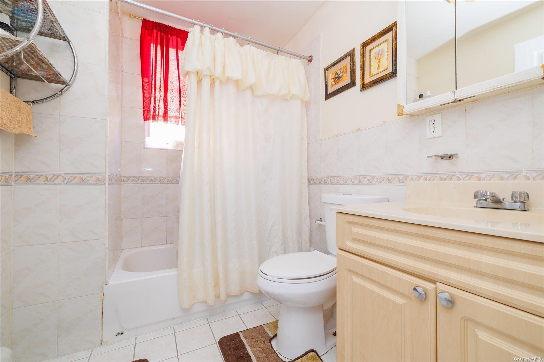 #4 photo, 838 Courtlandt Avenue, Bronx , NY 10451