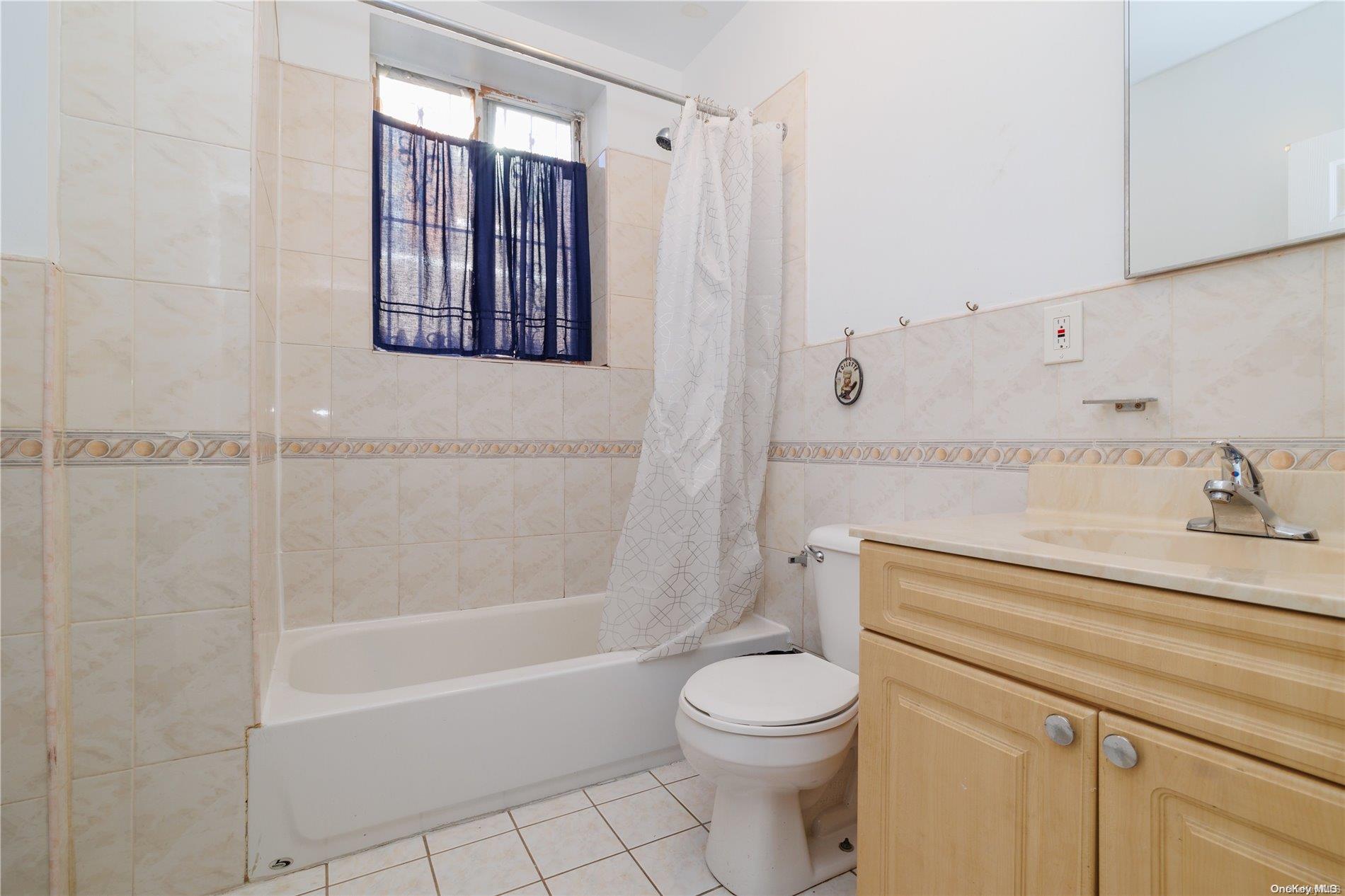 #5 photo, 838 Courtlandt Avenue, Bronx , NY 10451