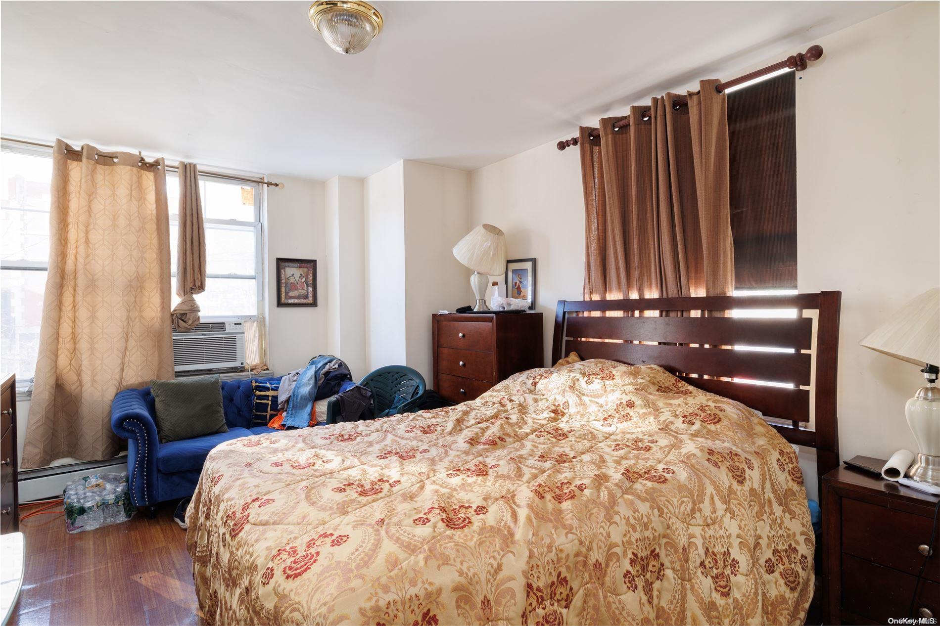 #8 photo, 838 Courtlandt Avenue, Bronx , NY 10451