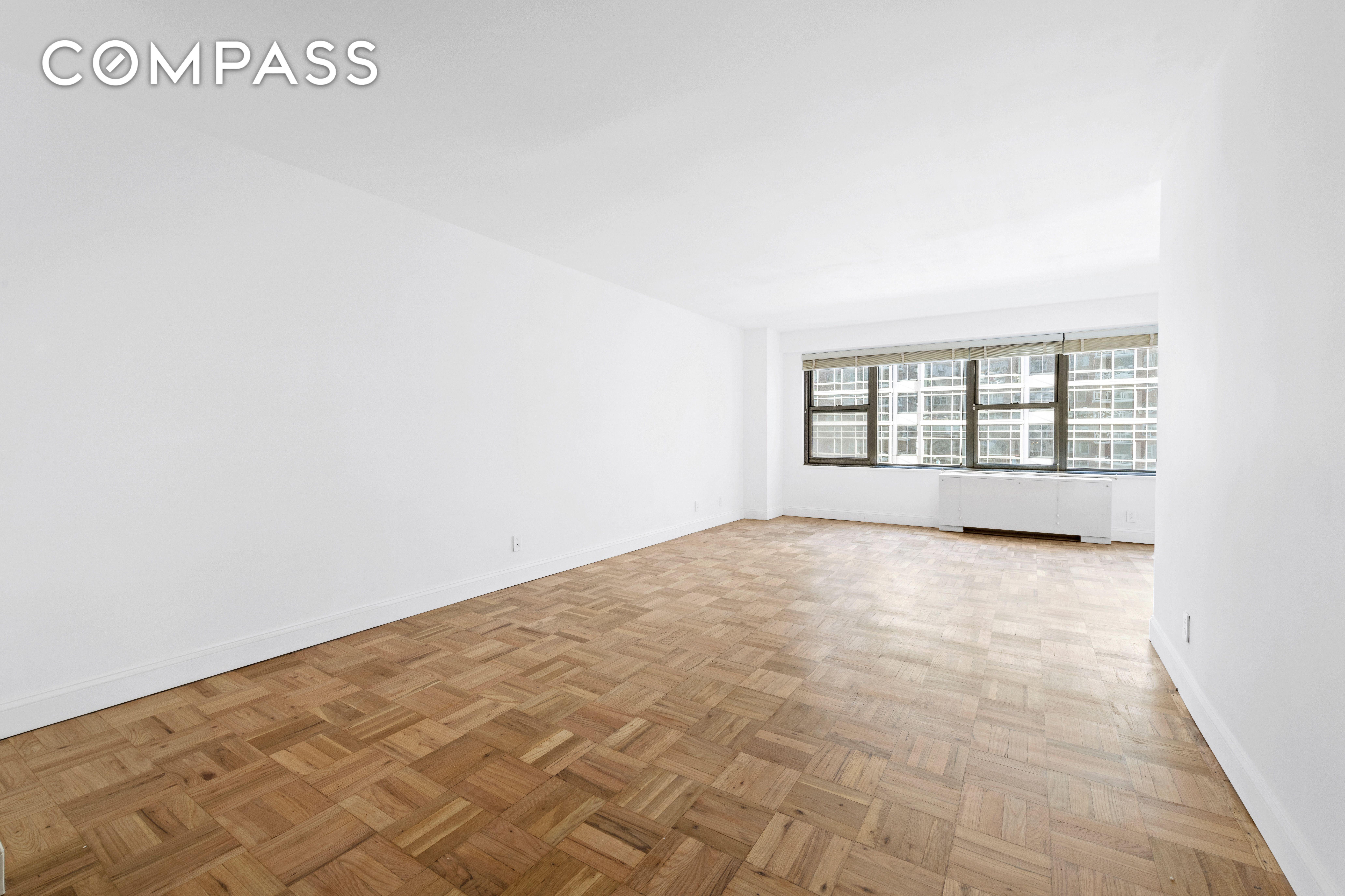 #1 photo, 360 E 72nd Street, Lenox Hill , NY 10021