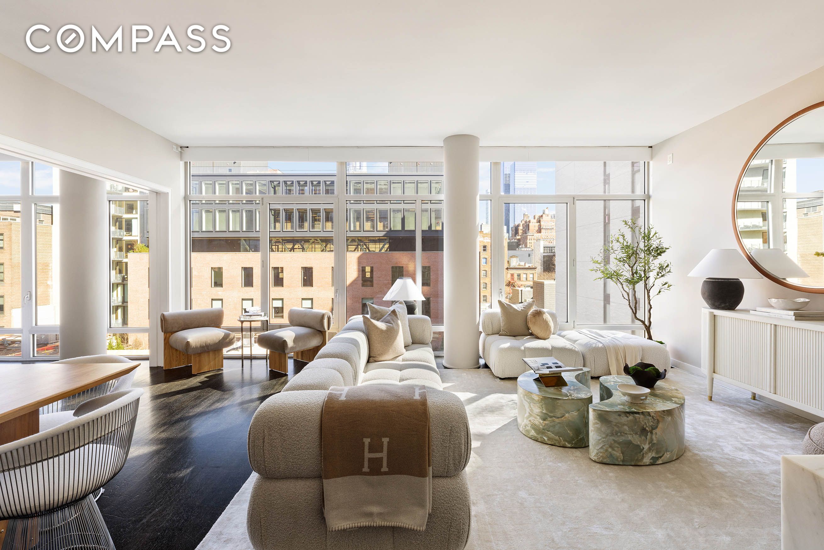 #1 photo, 520 W 19th Street, Chelsea , NY 10011