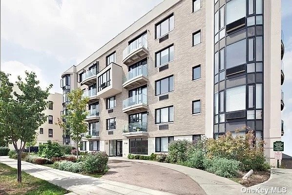 #1 photo, 35-40 30th St, クイーンズ区 Astoria , NY 11106