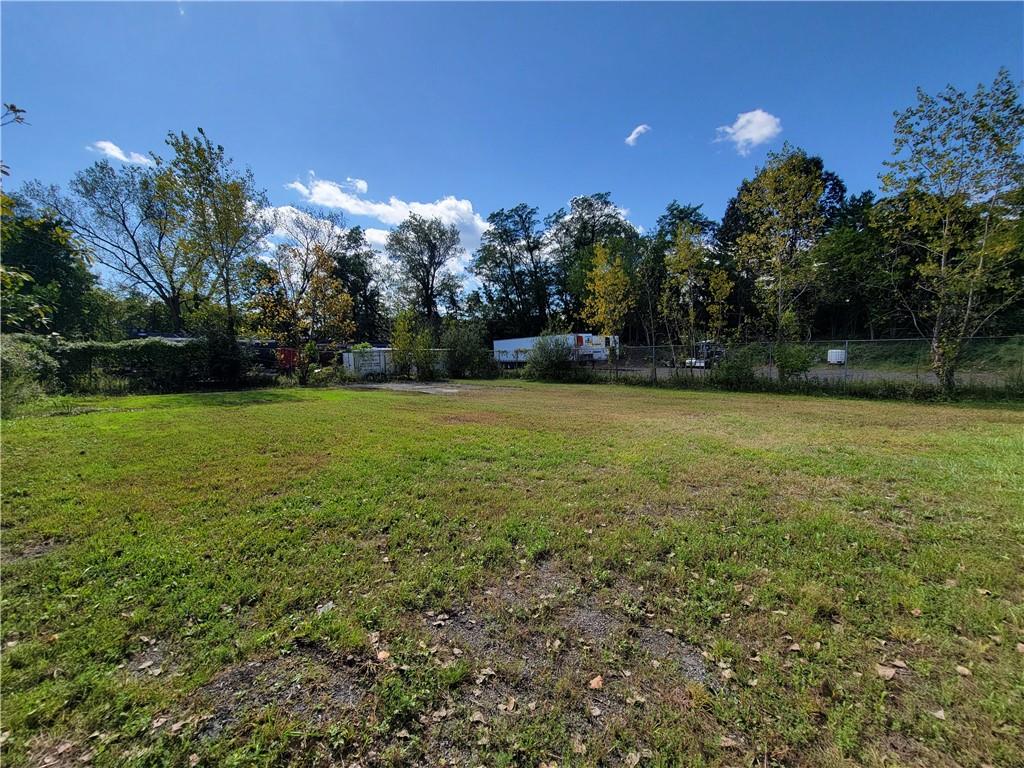 #7 photo, 375 Western Highway, Tappan , NY 10983