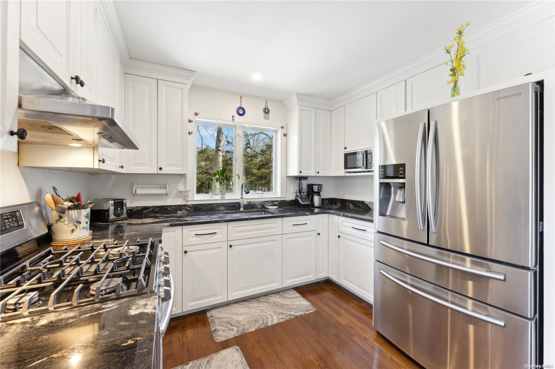 #3 photo, 21 Harbor View Avenue, East Hampton , NY 11937