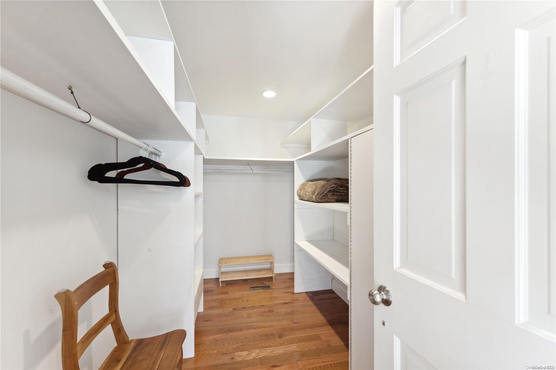 #6 photo, 21 Harbor View Avenue, East Hampton , NY 11937