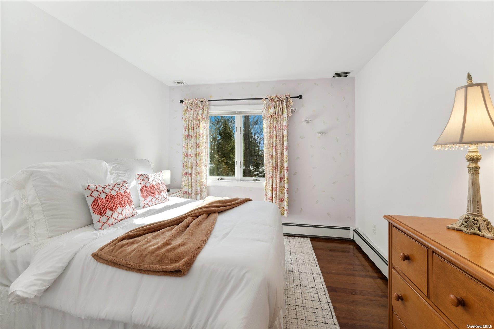 #8 photo, 21 Harbor View Avenue, East Hampton , NY 11937