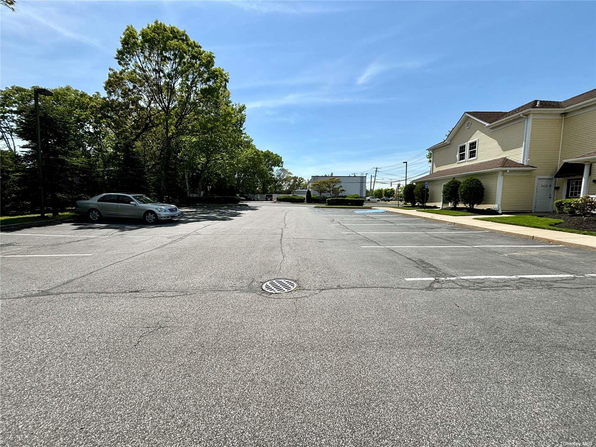 #13 photo, 910 Montauk Highway, サフォーク郡 Shirley , NY 11967