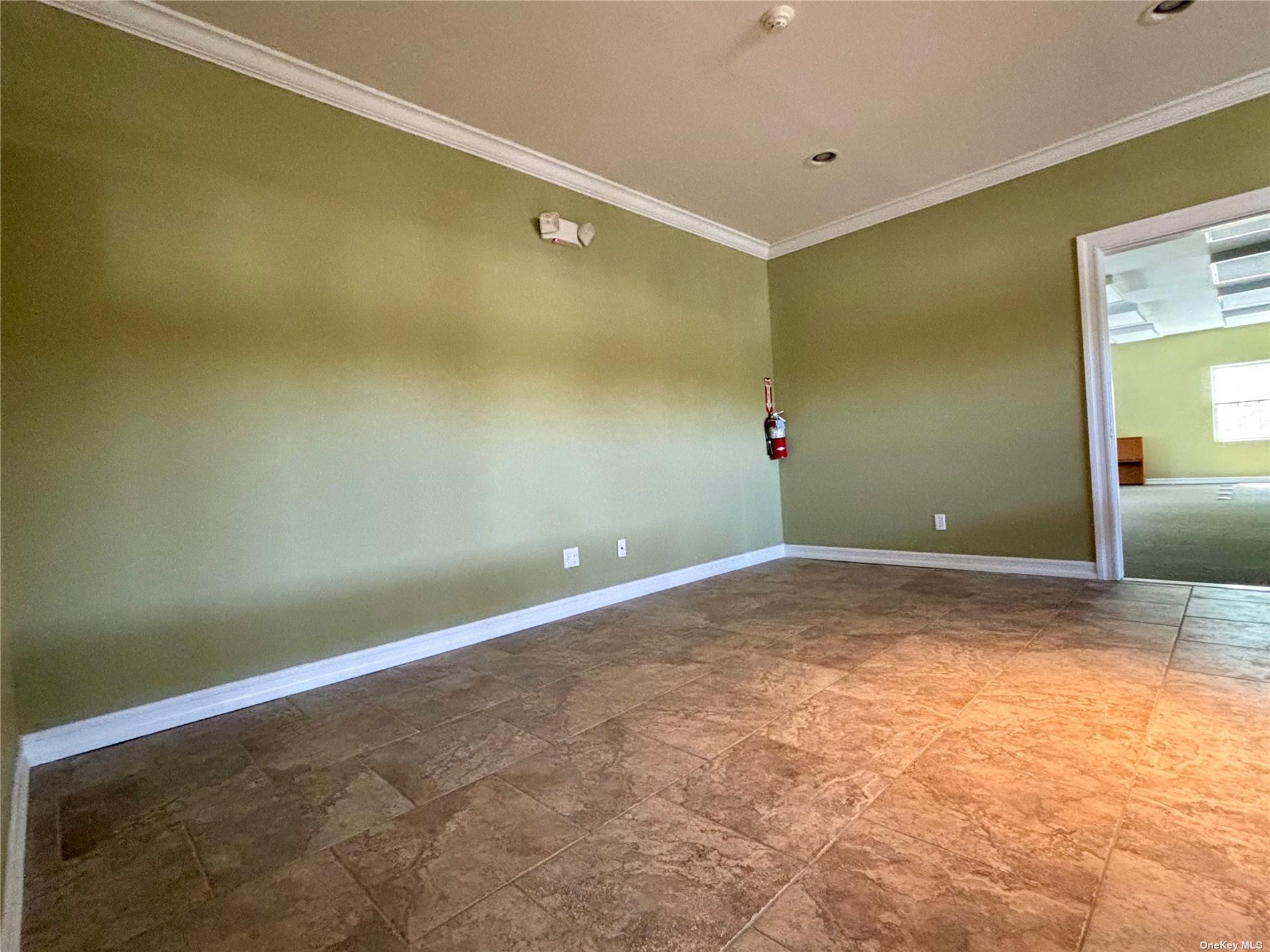 #16 photo, 910 Montauk Highway, サフォーク郡 Shirley , NY 11967