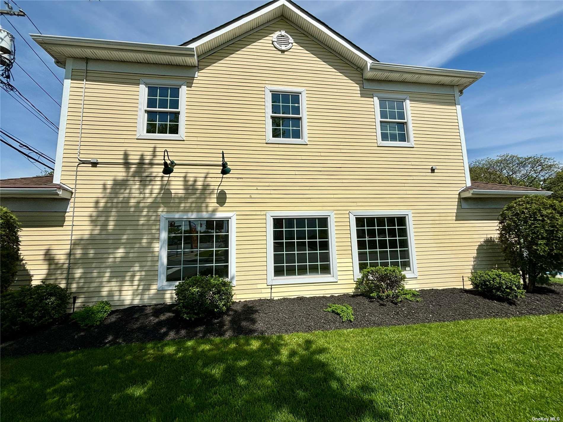 #4 photo, 910 Montauk Highway, サフォーク郡 Shirley , NY 11967