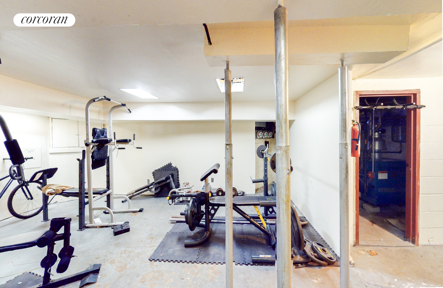 #11 photo, 84-25 85TH Avenue, クイーンズ区 Woodhaven , NY 11421