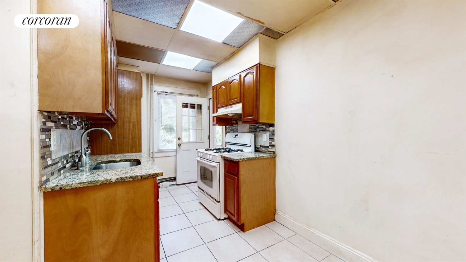 #3 photo, 84-25 85TH Avenue, クイーンズ区 Woodhaven , NY 11421