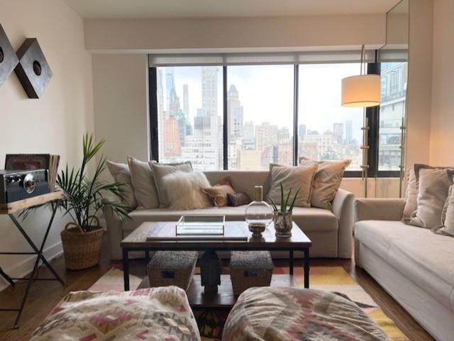 #1 photo, 200 E 61ST Street, 曼哈顿 上东城 Lenox Hill , NY 10065