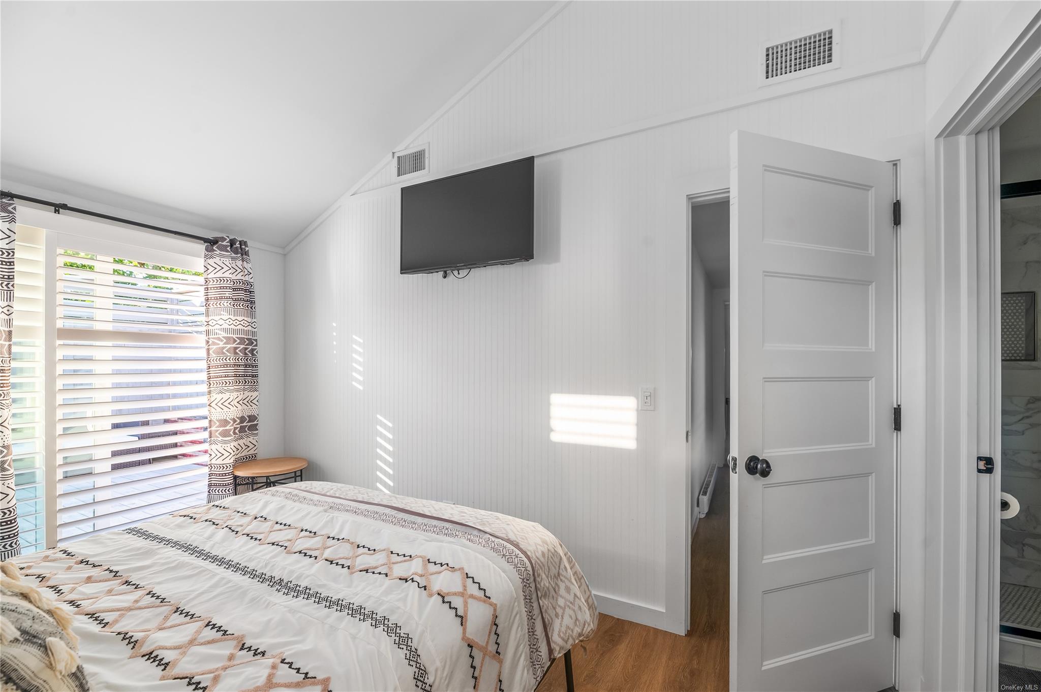 #4 photo, 311 Wilmot Road, Ocean Beach , NY 11770