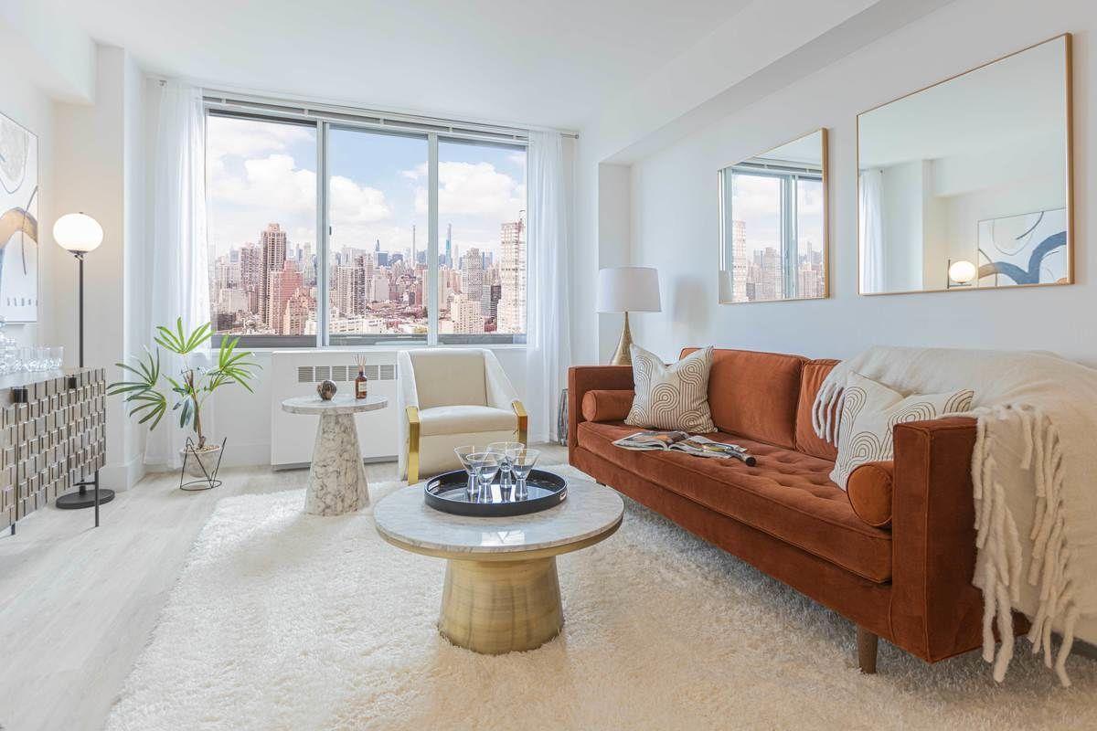 #1 photo, 1735 YORK Avenue, Манхэттен ‖ Yorkville , NY 10128